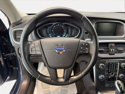 Volvo V40 D2 1.6 Powershift Summum (8)