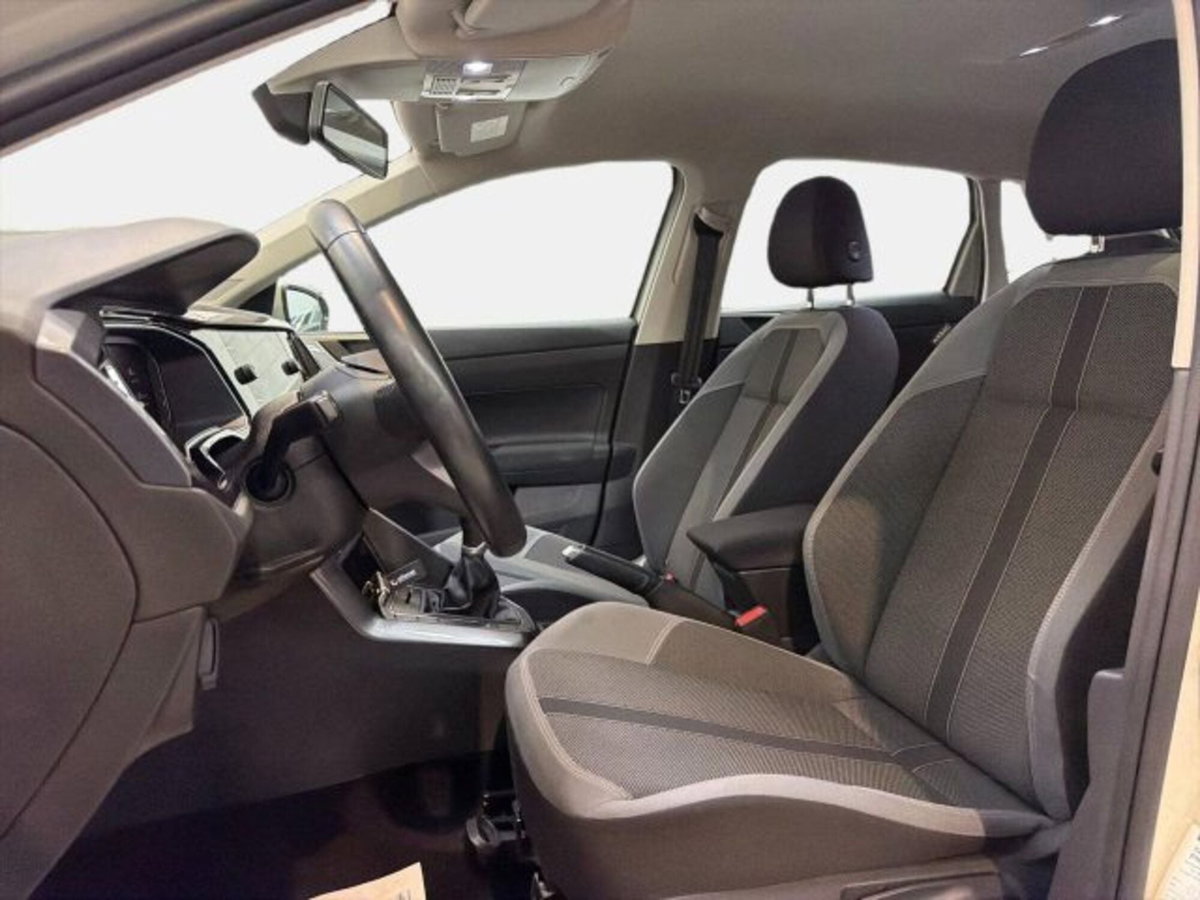 Volkswagen Polo 1.0 tsi Style 95cv (12)