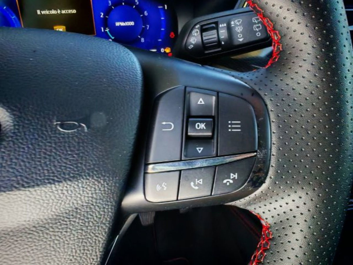 Ford Kuga 1.5 EcoBoost 150 CV 2WD ST-Line (14)