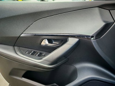 Peugeot 2008 PureTech 100 S&S Allure (15)