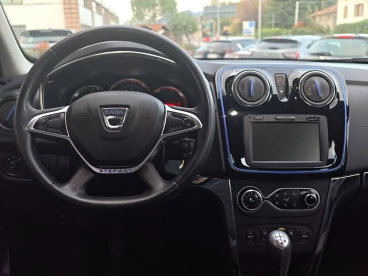 Dacia Sandero Stepway 1.0 TCe 100CV ECO-G 15th Anniversary (13)