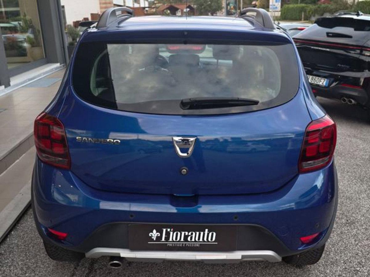 Dacia Sandero Stepway 1.0 TCe 100CV ECO-G 15th Anniversary (4)
