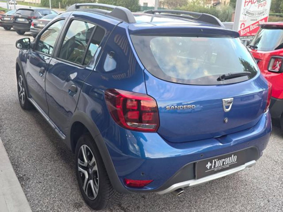 Dacia Sandero Stepway 1.0 TCe 100CV ECO-G 15th Anniversary (5)