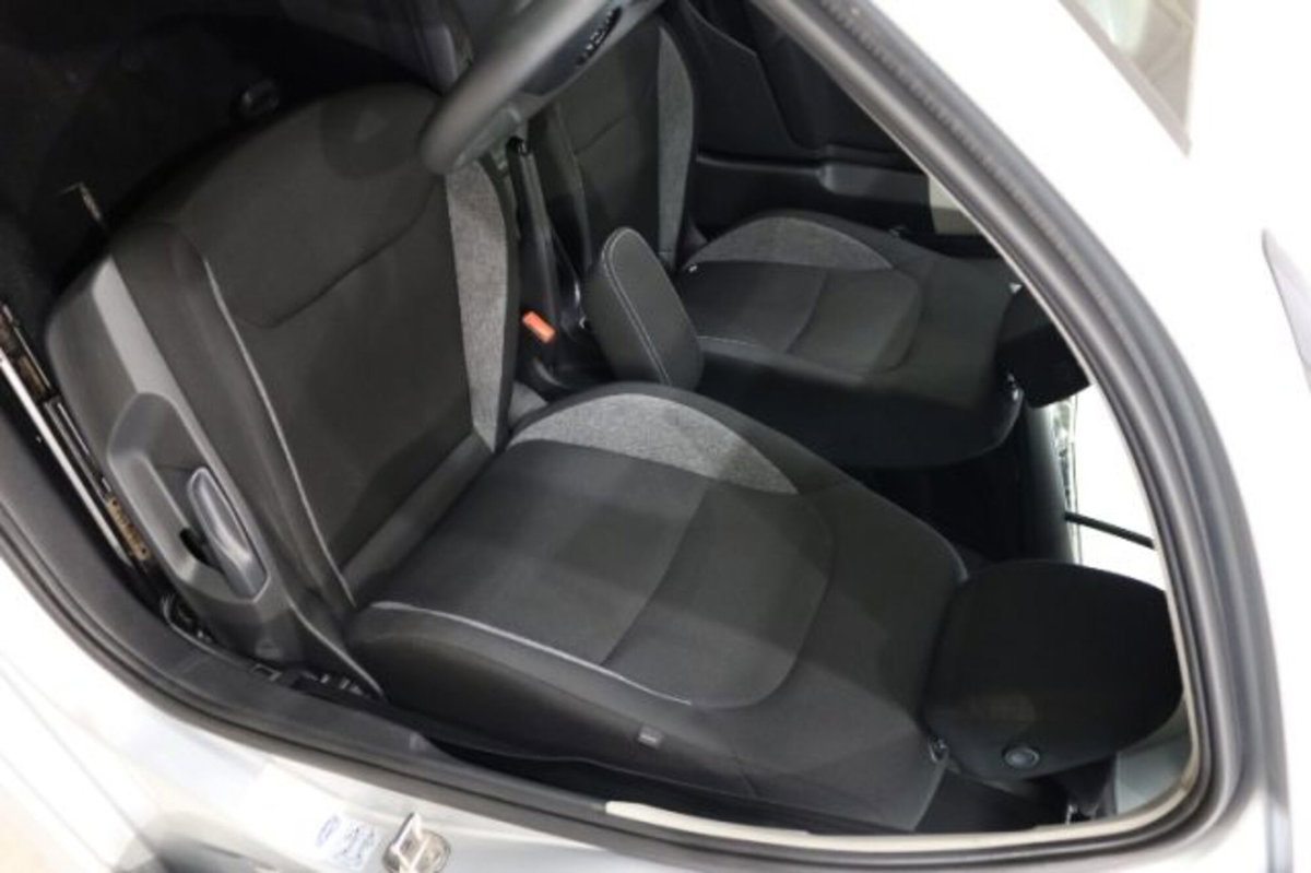 Skoda Kamiq 1.0 TSI Ambition (8)