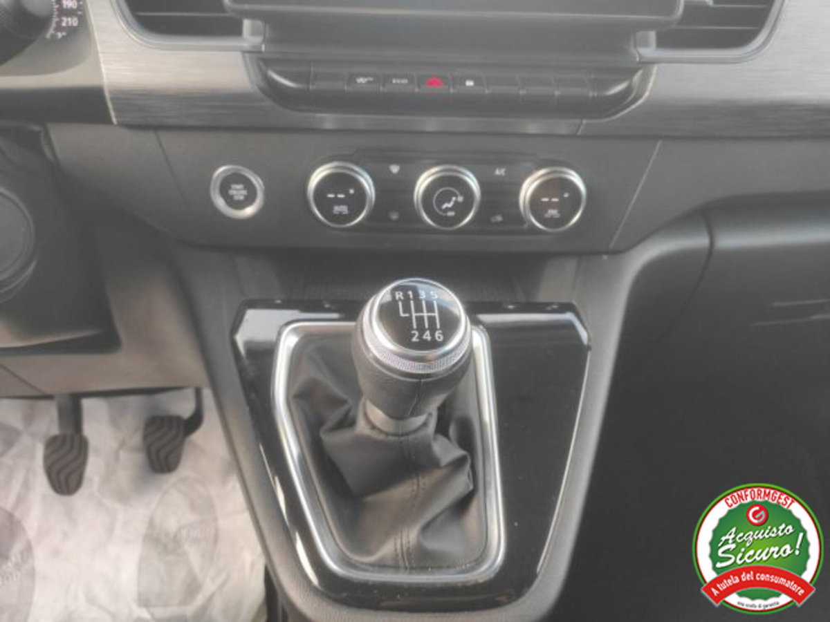 Renault Kangoo 1.5 blue dci Equilibre 115cv edc (15)
