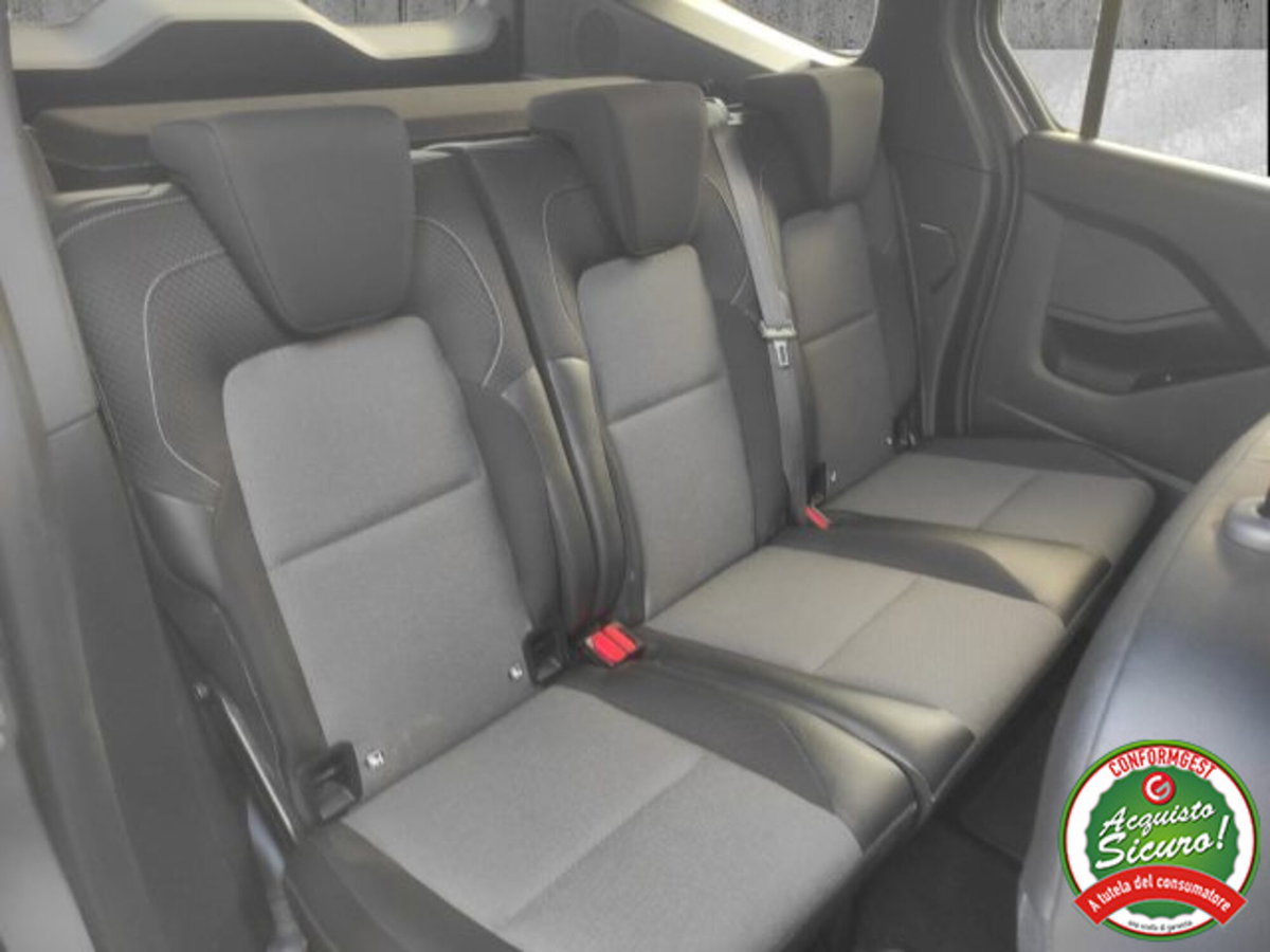 Renault Kangoo 1.5 blue dci Equilibre 115cv edc (18)