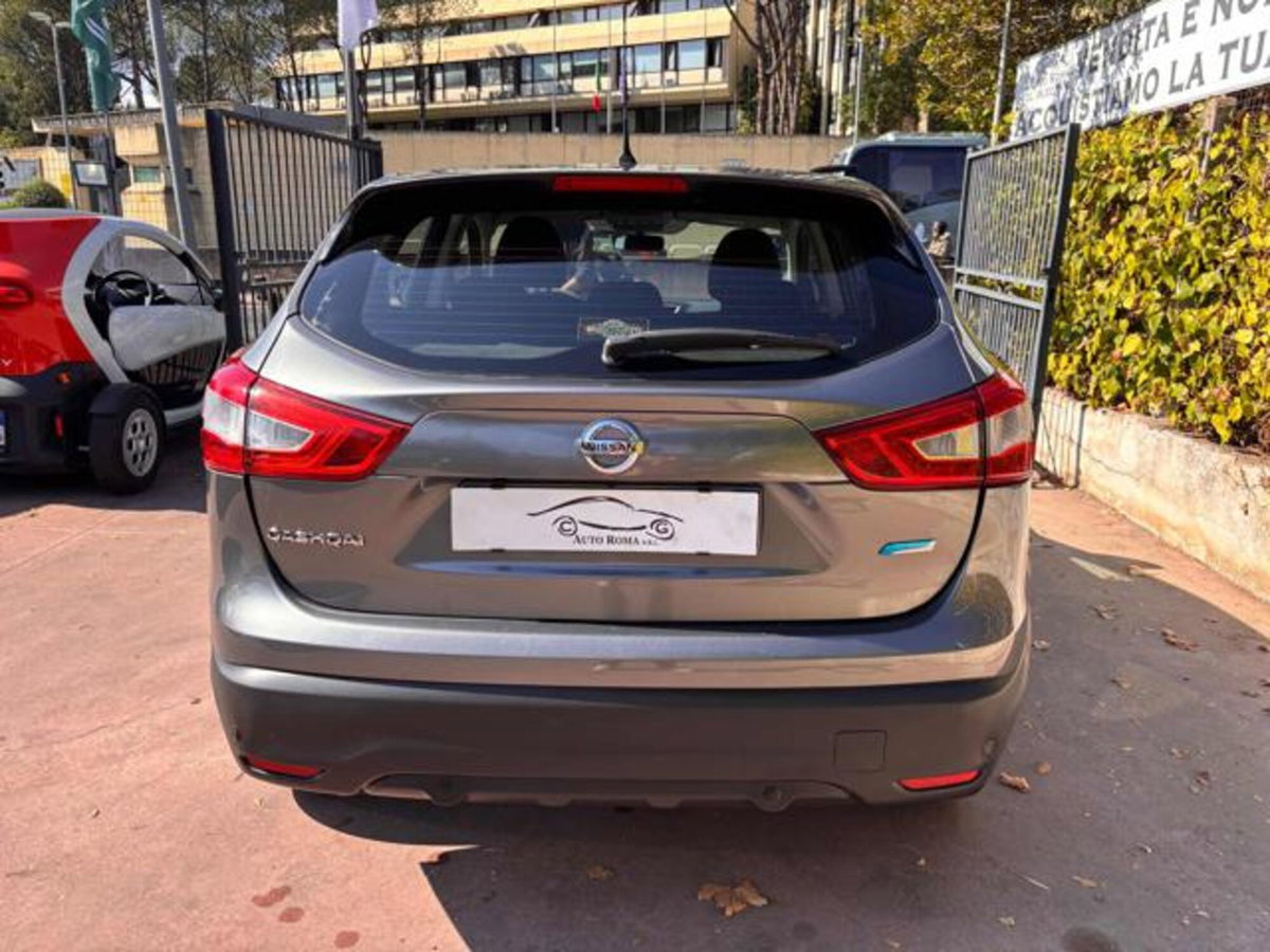 Nissan Qashqai 1.5 dCi N-Vision (6)