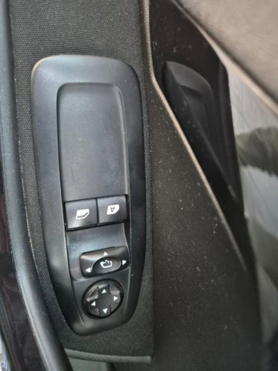 Peugeot 208 82 5p. GPL Access (17)