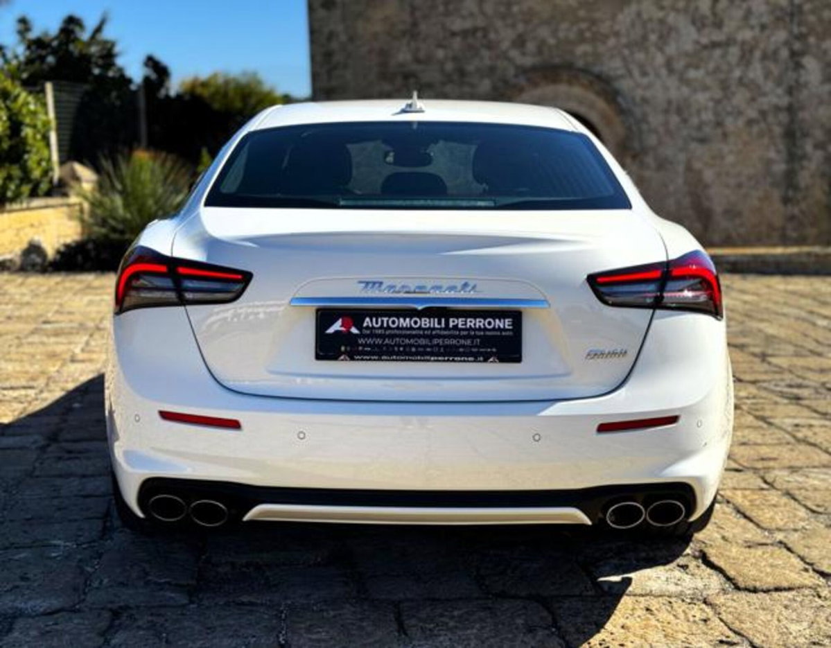Maserati Ghibli Ghibli MHEV 330 CV GT (13)