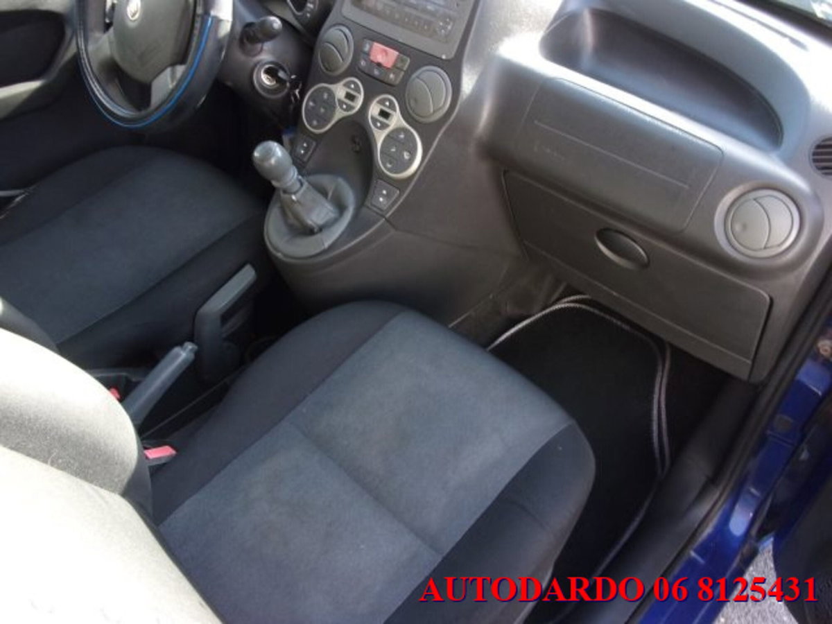 Fiat Panda 1.2 Emotion (8)