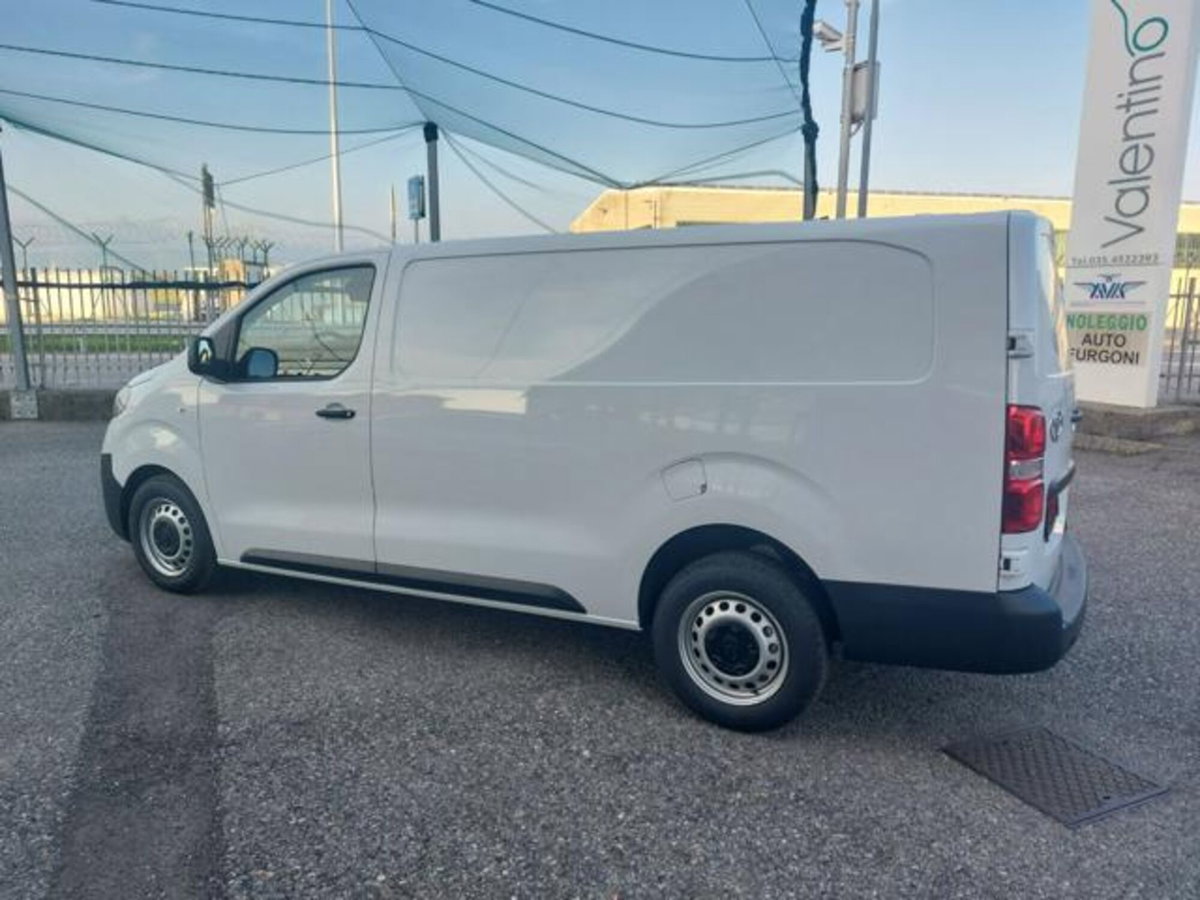 Toyota Proace 2.2d 150cv S&S 14q L2 S Comfort (2)