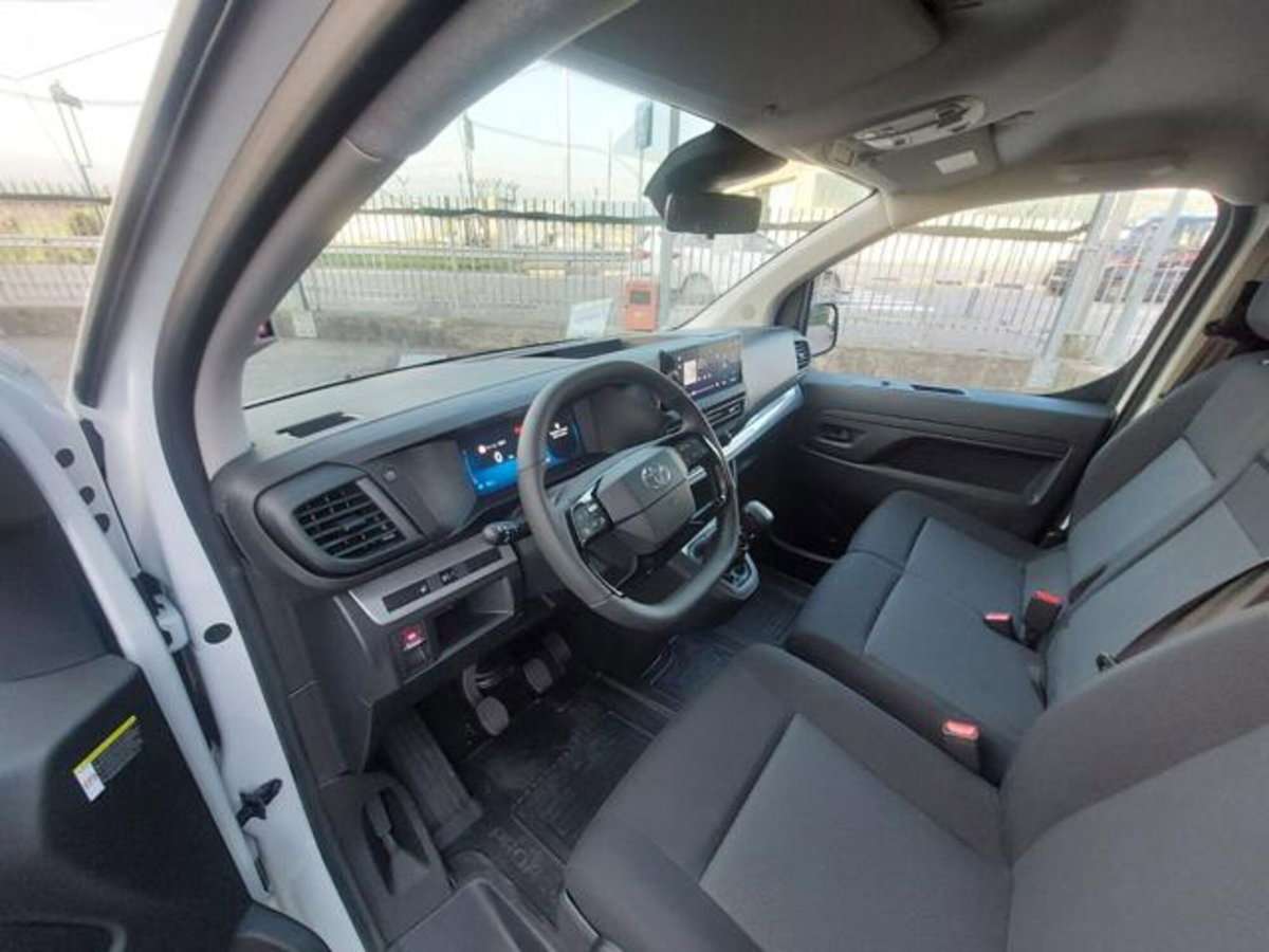Toyota Proace 2.2d 150cv S&S 14q L2 S Comfort (8)