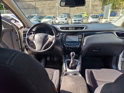 Nissan Qashqai 1.5 dCi Tekna (6)