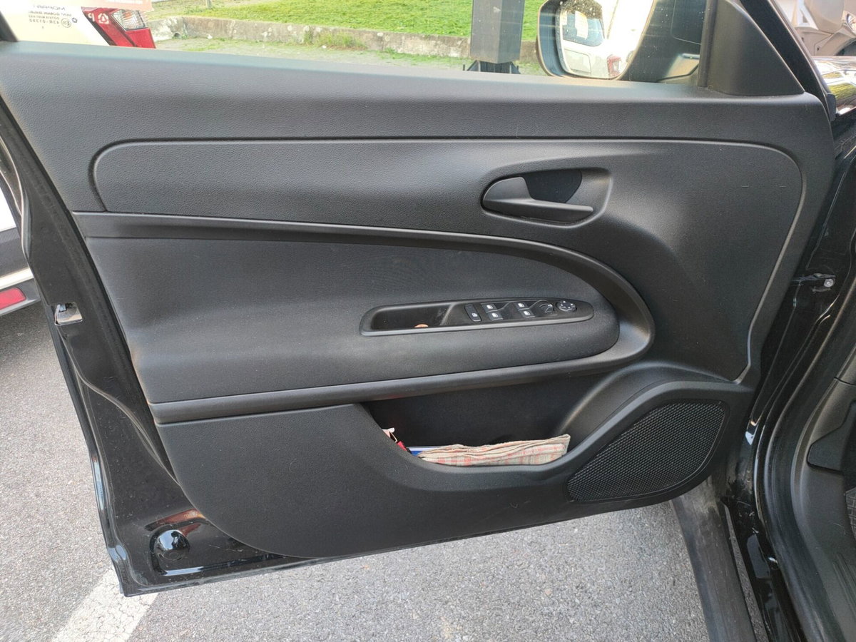 Fiat 600 1.2 Business 100cv (14)