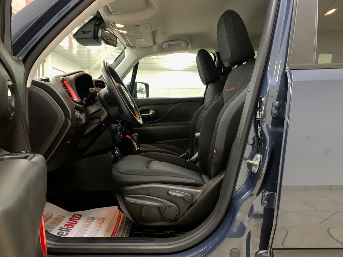 Jeep Renegade 1.3 T4 240CV PHEV 4xe AT6 Trailhawk (10)