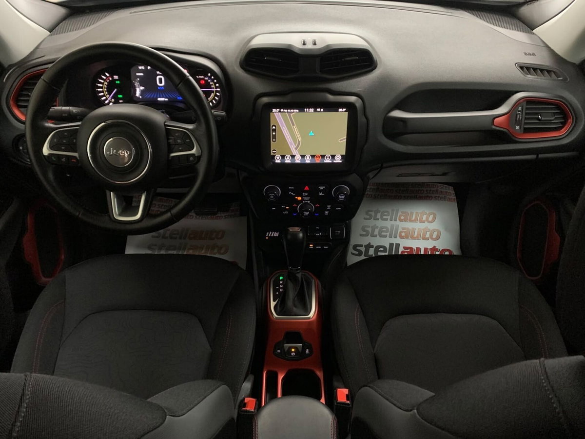 Jeep Renegade 1.3 T4 240CV PHEV 4xe AT6 Trailhawk (13)