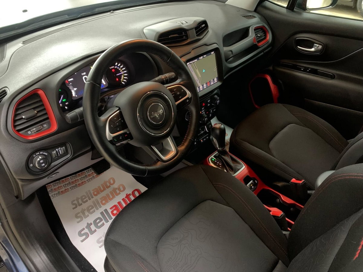 Jeep Renegade 1.3 T4 240CV PHEV 4xe AT6 Trailhawk (9)