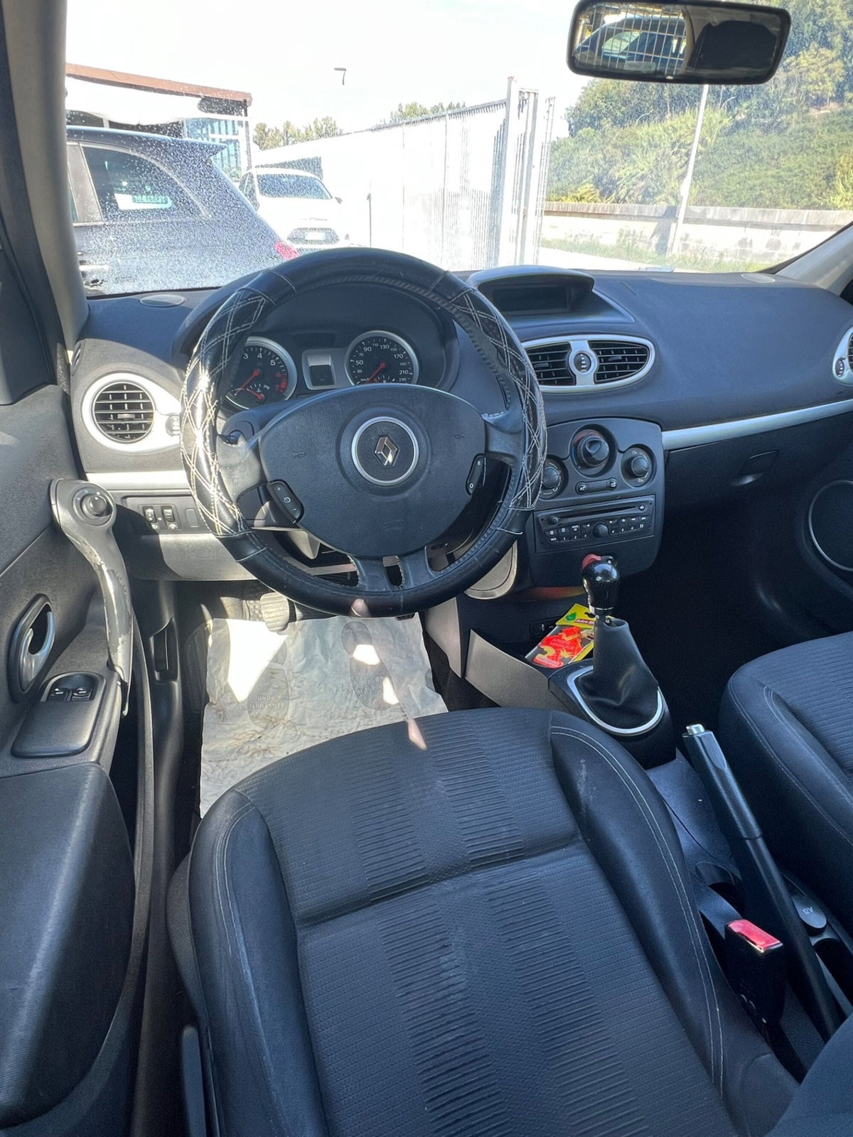 Renault Clio 1.2 16V 5 porte Luxe (11)