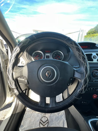 Renault Clio 1.2 16V 5 porte Luxe (19)