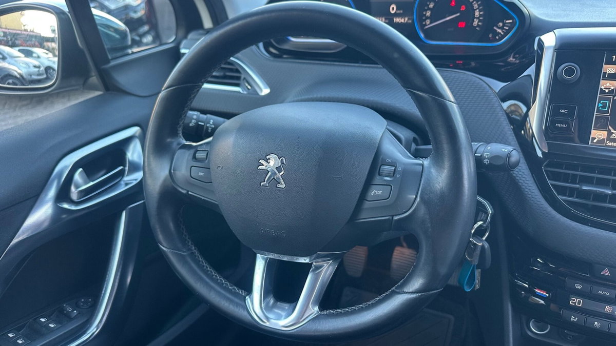 Peugeot 2008 e-HDi 92 CV Stop&Start Allure (12)