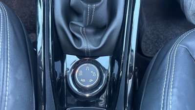 Peugeot 2008 e-HDi 92 CV Stop&Start Allure (15)