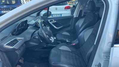 Peugeot 2008 e-HDi 92 CV Stop&Start Allure (7)