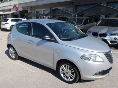 Lancia Ypsilon 1.3 MJT 16V 95 CV 5 porte S&S Gold (2)