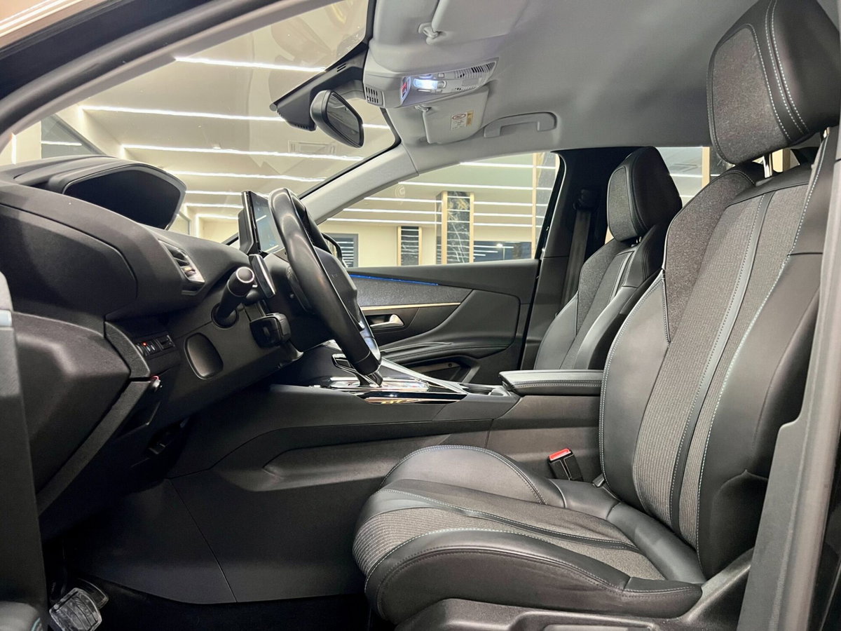 Peugeot 3008 BlueHDi 130 S&S EAT8 Allure Pack (11)
