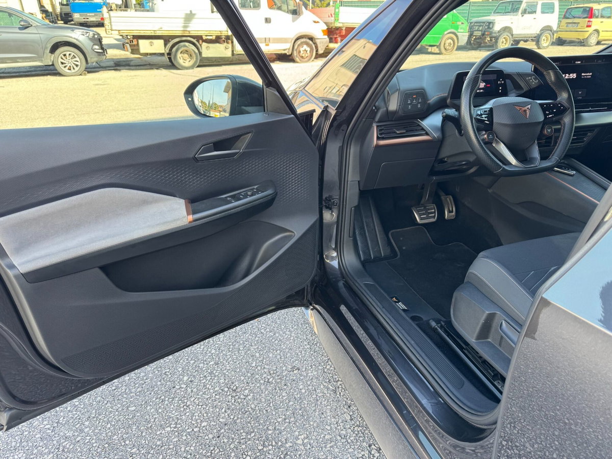 Cupra Born Born e-Boost 58kWh 231CV (12)
