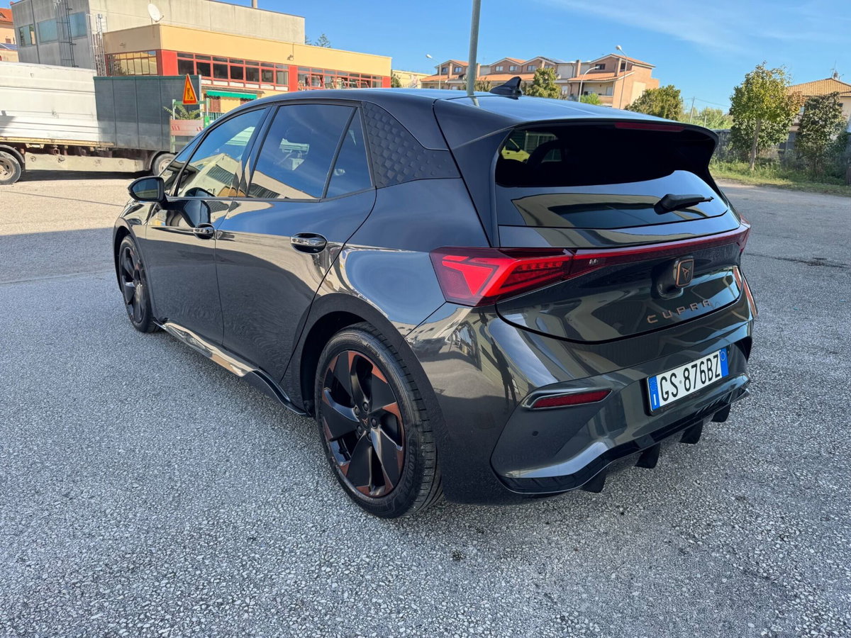 Cupra Born Born e-Boost 58kWh 231CV (7)