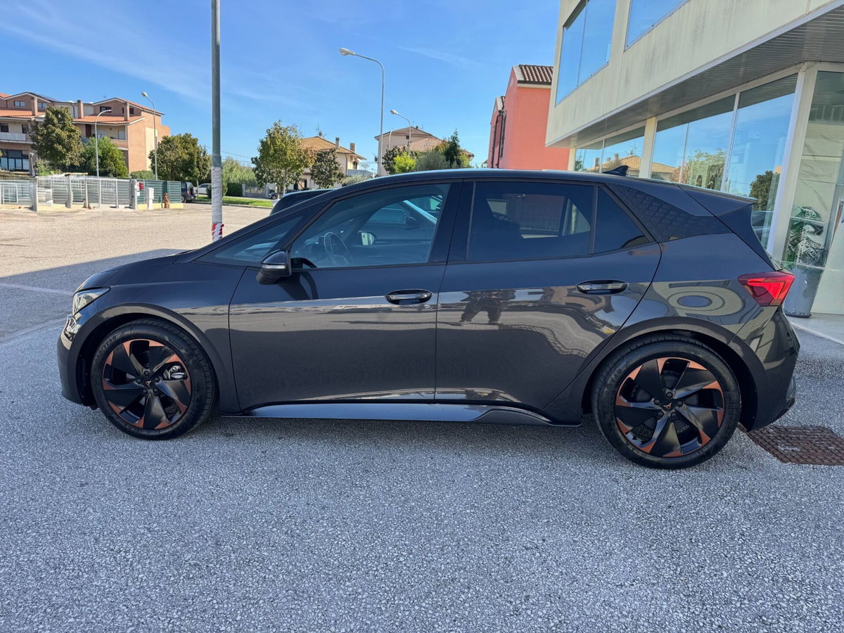 Cupra Born Born e-Boost 58kWh 231CV (8)