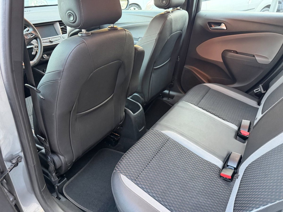 Opel Crossland X 1.2 12V Innovation (7)