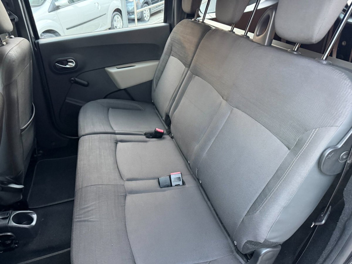 Dacia Lodgy 1.6 8V 85CV 5 posti (8)