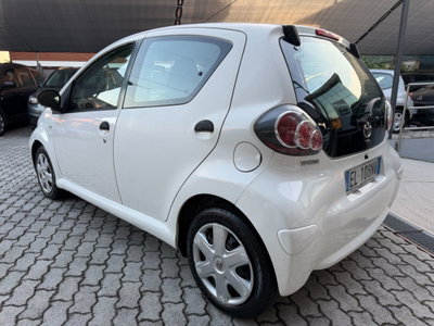 Toyota Aygo 1.0 12V VVT-i 5 porte Sol Connect (3)