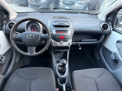 Toyota Aygo 1.0 12V VVT-i 5 porte Sol Connect (5)