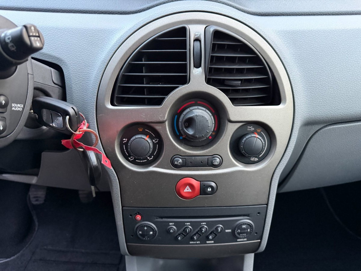 Renault Modus 1.2 16V Dynamique (12)