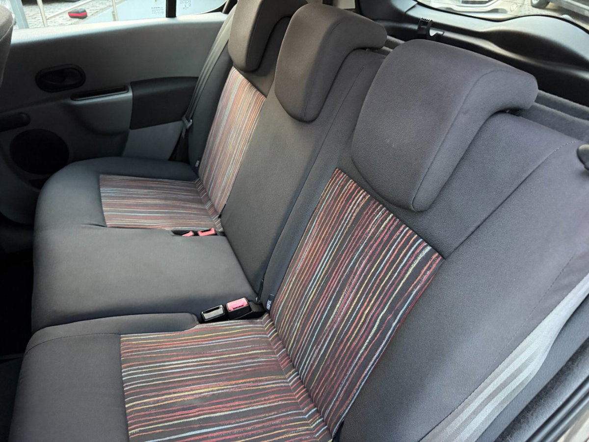 Renault Modus 1.2 16V Dynamique (8)