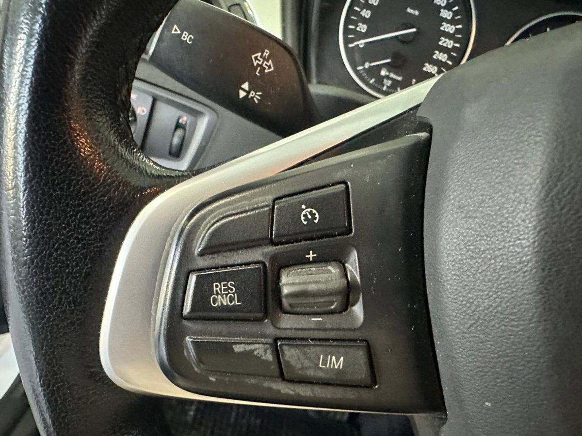 BMW X1 sDrive18d Business (15)