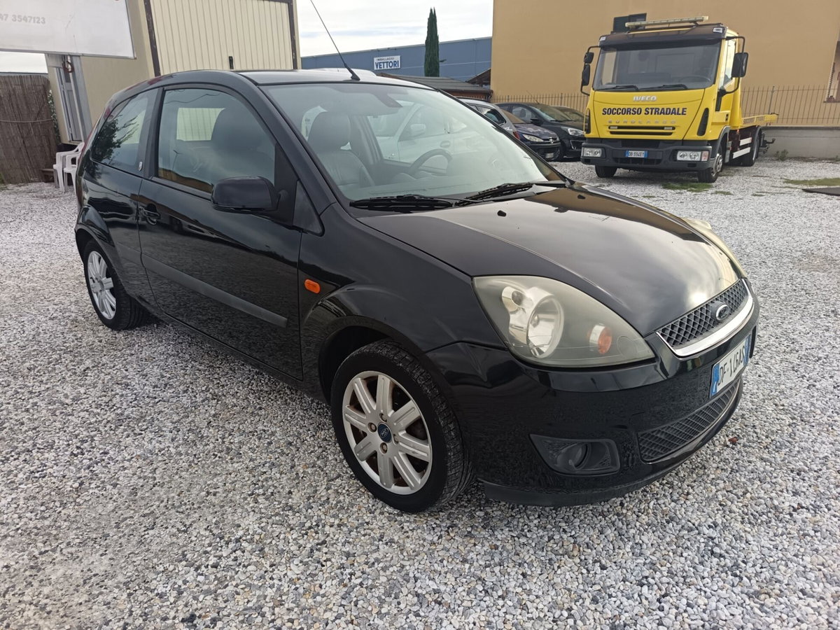 Ford Fiesta 1.4 TDCi 3p. Titanium (3)