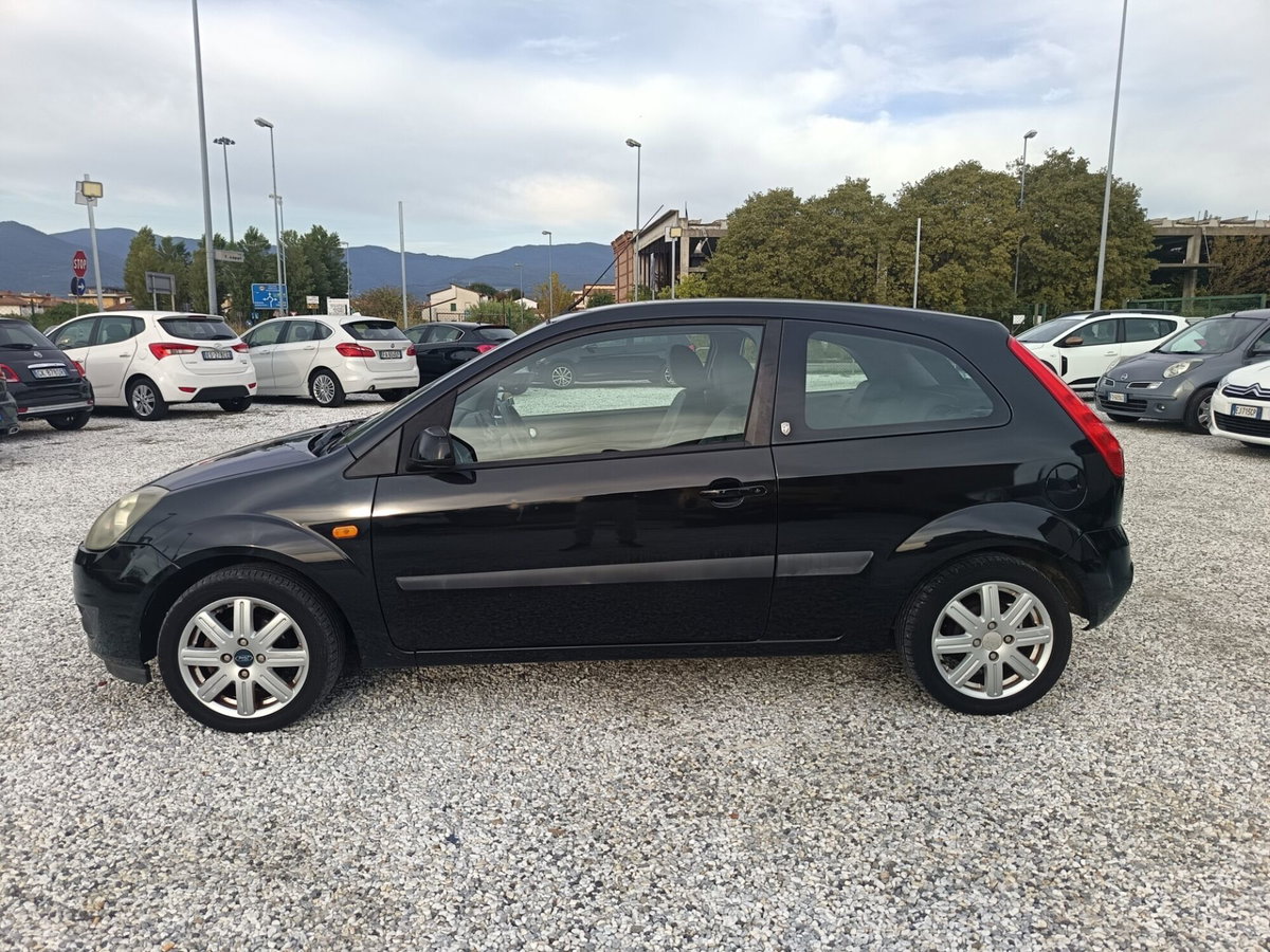 Ford Fiesta 1.4 TDCi 3p. Titanium (4)
