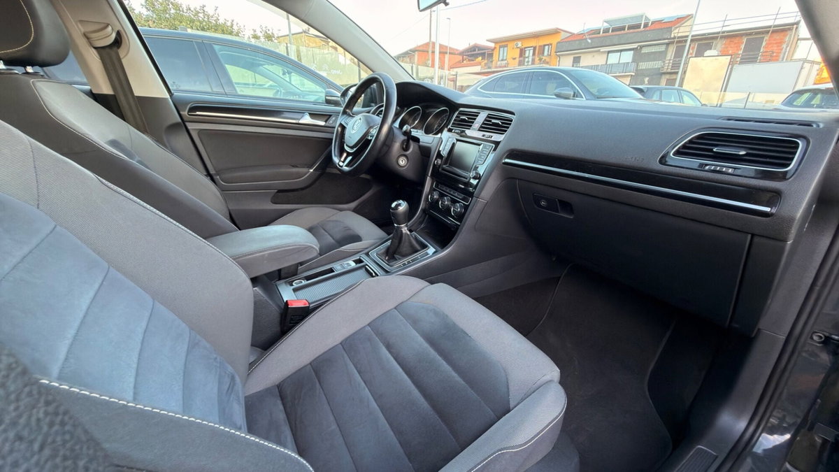Volkswagen Golf 1.6 TDI 110 CV 5p. Highline BlueMotion Technology (9)
