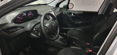 Peugeot 208 75 5 porte Active (2)