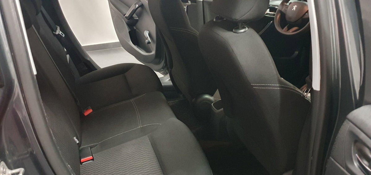 Peugeot 208 75 5 porte Active (11)