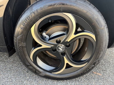 Alfa Romeo Junior 1.2 ibrida Q4 Intensa 145cv edct6 (18)