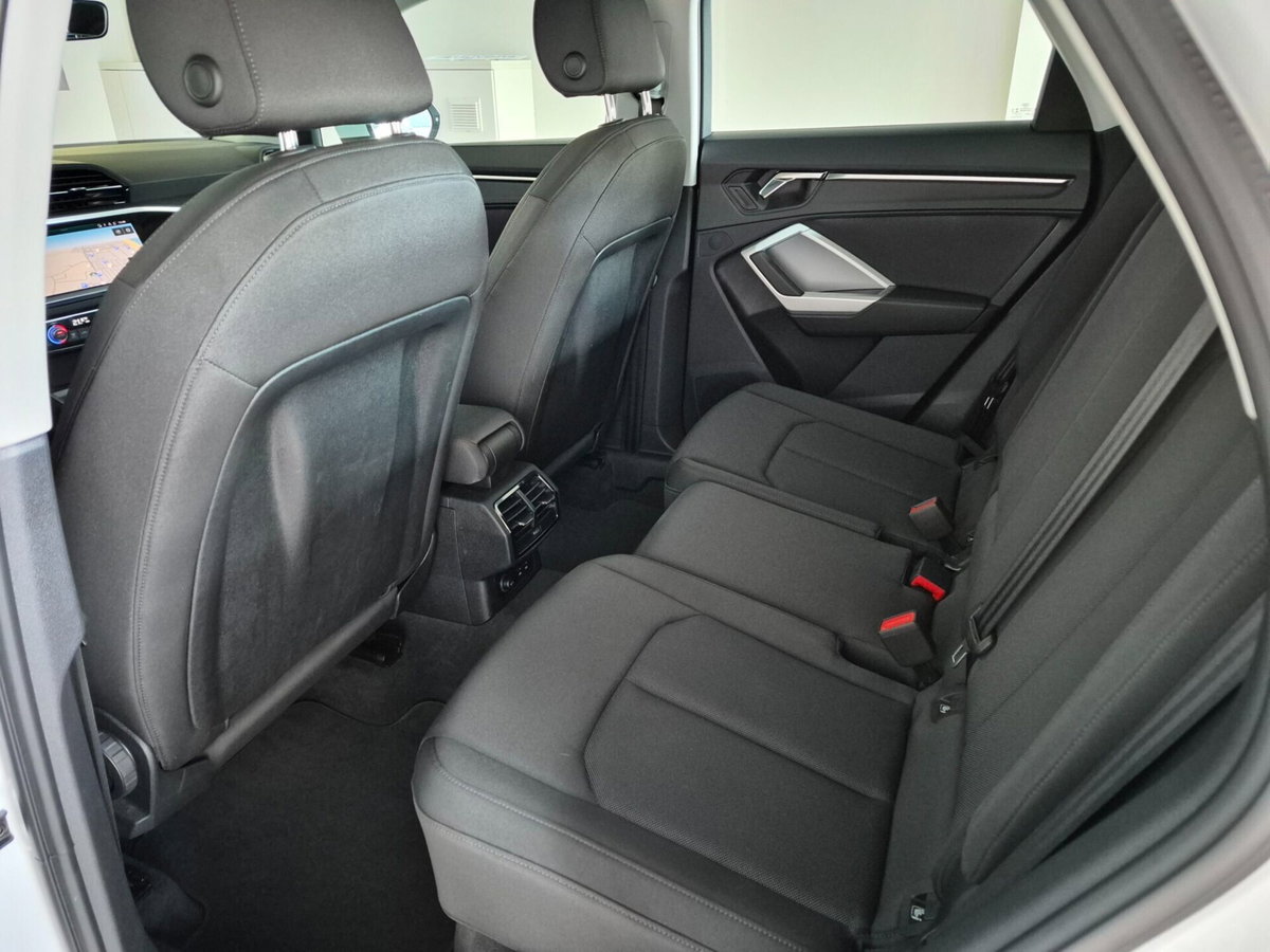 Audi Q3 Sportback 35 TDI quattro S tronic S line edition (12)