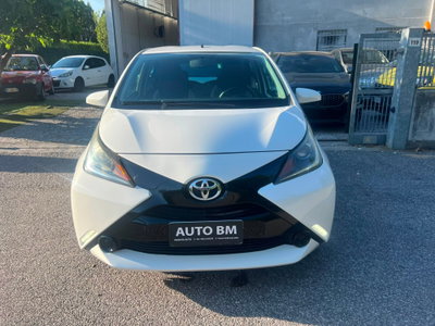 Toyota Aygo 1.0 VVT-i 69 CV 5 porte x-cool MMT usata