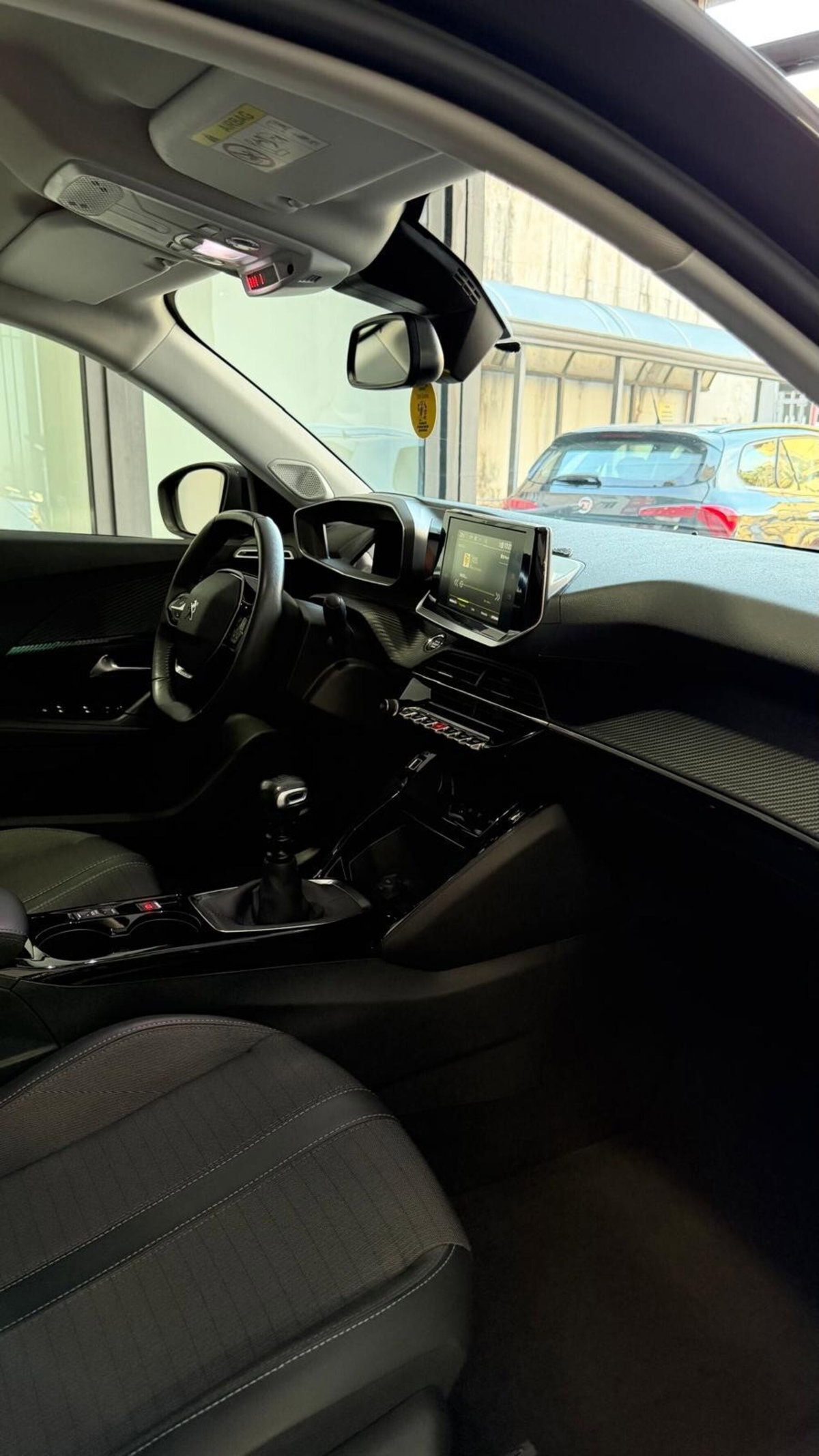 Peugeot 2008 BlueHDi 110 S&S Allure (18)