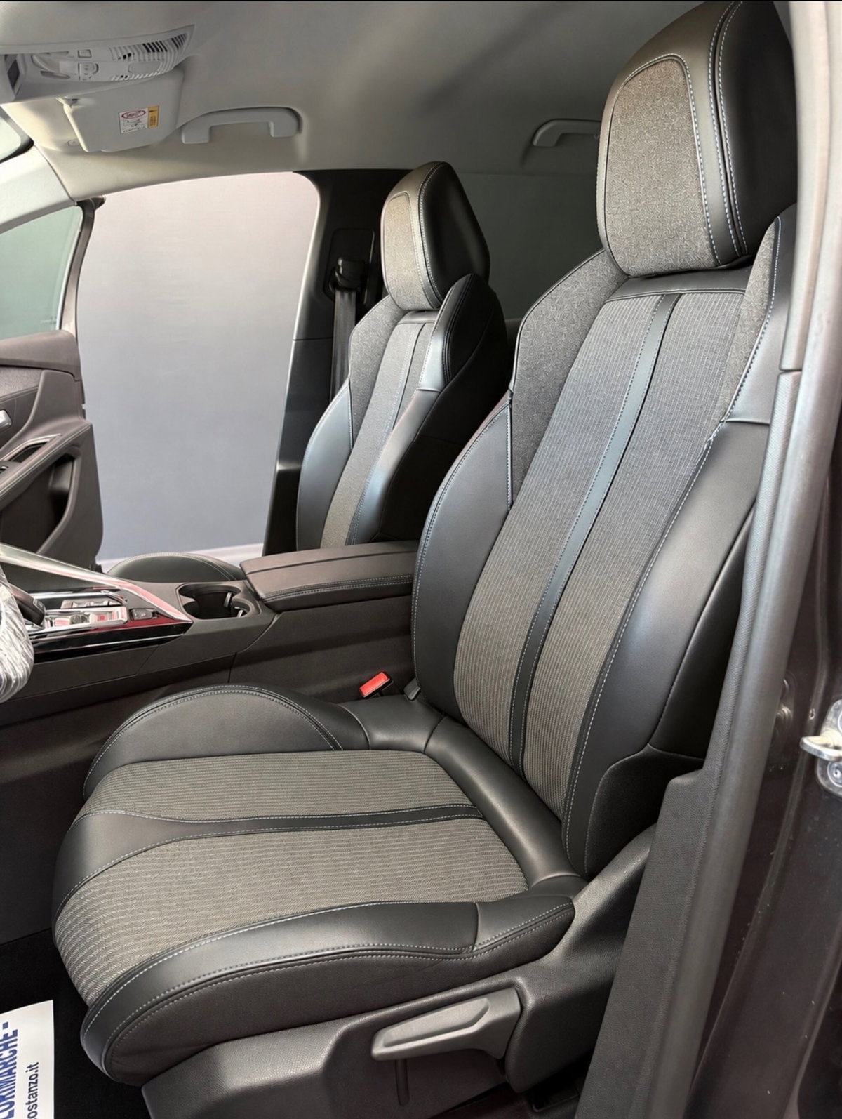 Peugeot 3008 BlueHDi 130 S&S EAT8 Allure Pack (16)