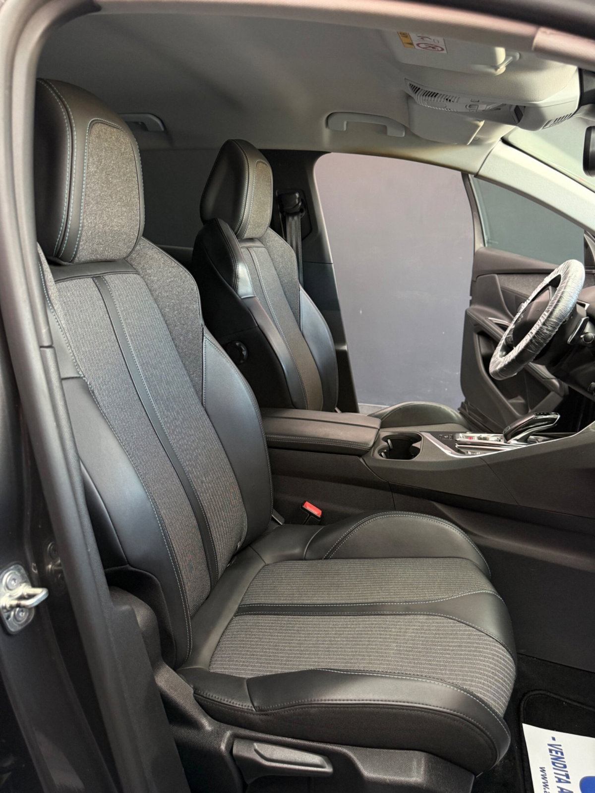 Peugeot 3008 BlueHDi 130 S&S EAT8 Allure Pack (17)