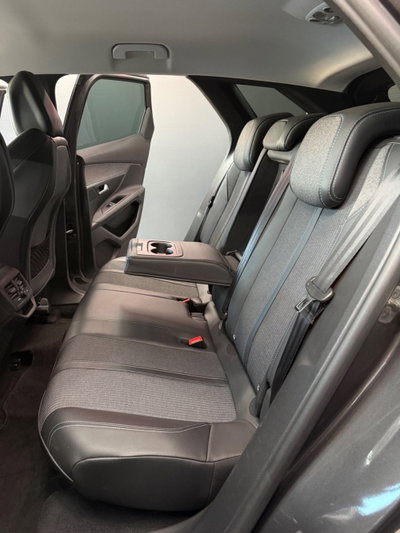 Peugeot 3008 BlueHDi 130 S&S EAT8 Allure Pack (18)